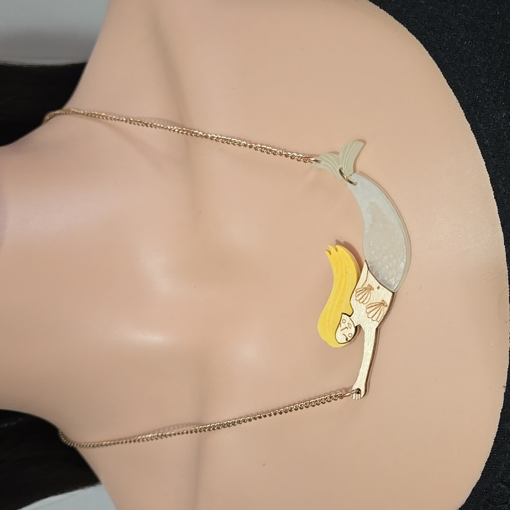 Meri Meri Blonde Mermaid Necklace